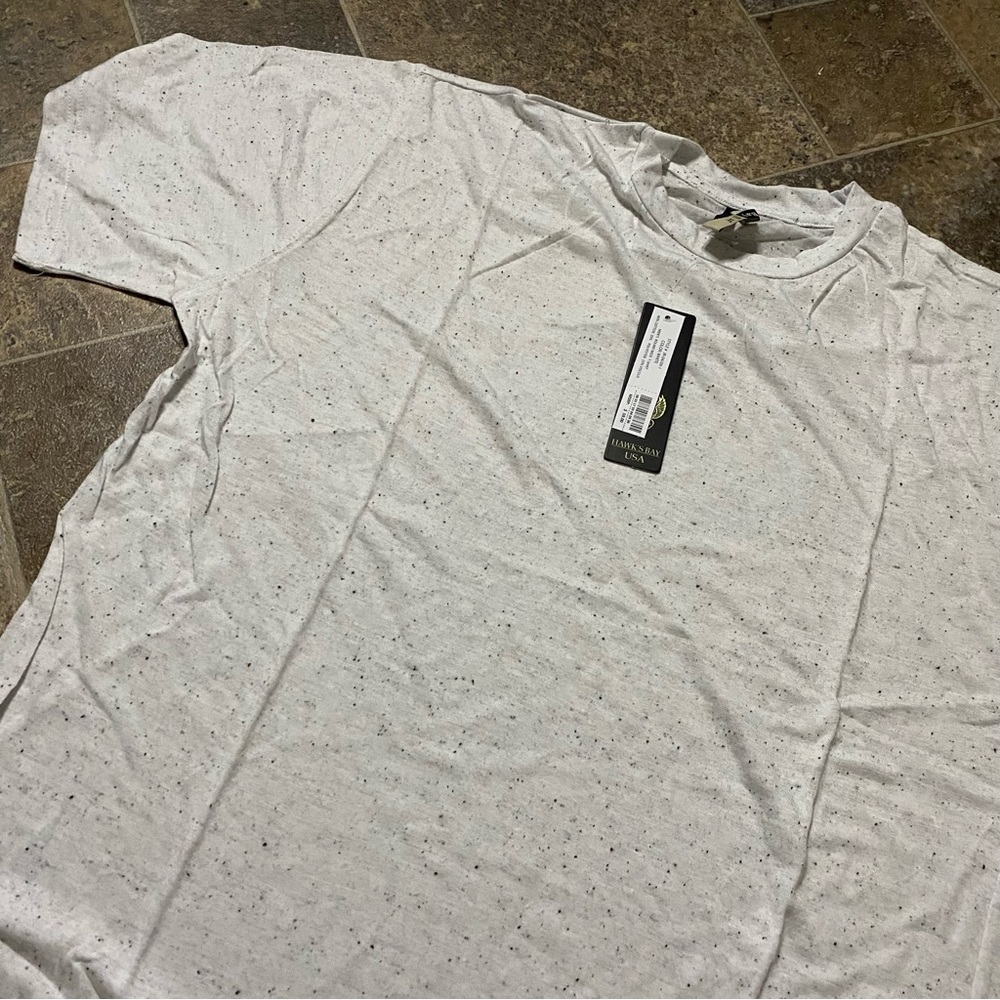 NWT White T-Shirt with black dots - Picture 7 of 8